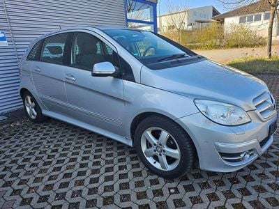 Mercedes B200