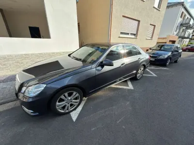 Gebraucht Mercedes E300 231 PS (169 kW) 2012 Grau Limousine