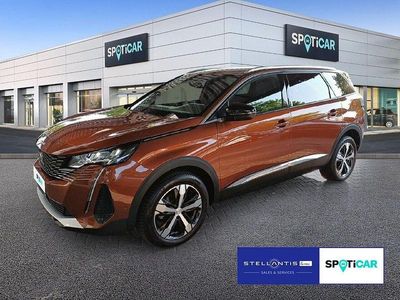 Braun Gebraucht 2023 Peugeot 5008 Allure Van / Kleinbus | 23.960 € (Superpreis)