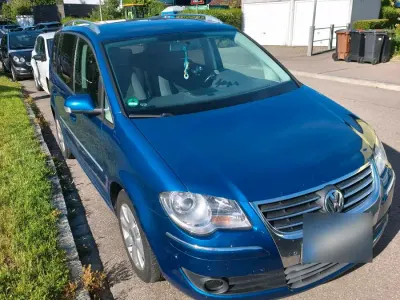 Gebraucht VW Touran 140 PS (102 kW) 2008 Blau Van / Kleinbus