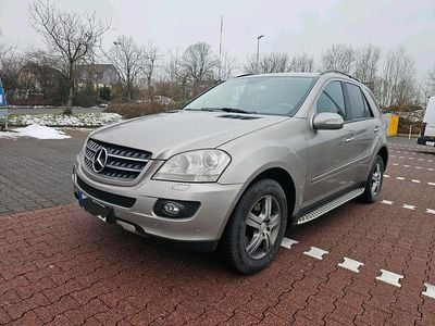 Gebraucht Mercedes ML320 224 PS (164 kW) 2006 Silber SUV