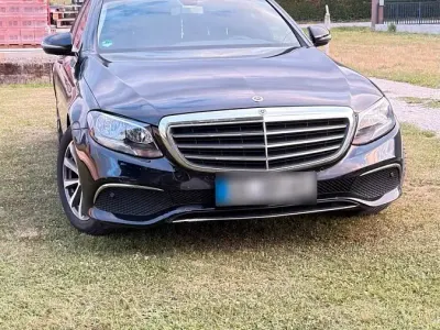 Gebraucht Mercedes E200 160 PS (117 kW) 2019 Schwarz Limousine