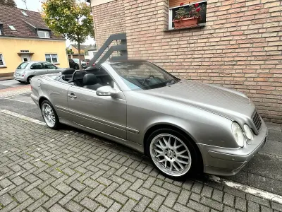 Gebraucht Mercedes CLK230 Edition 197 PS (144 kW) 2003 Silber Cabrio
