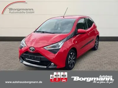Gebraucht Toyota Aygo Play 72 PS (52 kW) 2021 Rot Kleinwagen