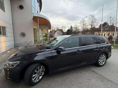 Second-hand VW Passat R-line 150 CP (110 kW) 2019 Gri Break