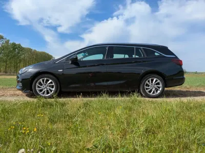 Gebraucht Opel Astra 145 PS (106 kW) 2021 Schwarz Limousine