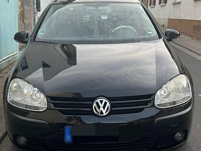 Usata VW Golf IV 75 CV (55 kW) 2004 Nero Utilitaria