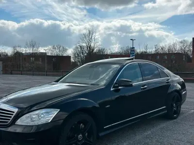 Gebraucht Mercedes 350 235 PS (172 kW) 2010 Schwarz Limousine