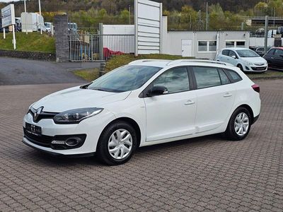 Second-hand Renault Mégane GrandTour Initiale Paris 110 CP (80 kW) 2016 Alb Break
