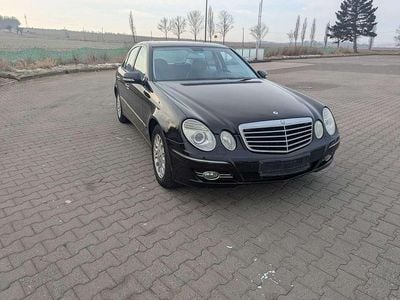 Gebraucht Mercedes E280 Avantgarde 190 PS (139 kW) 2007 Schwarz Limousine