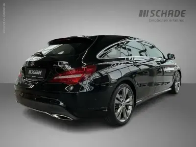 Gebraucht Mercedes CLA220 Urban 184 PS (135 kW) 2018 Schwarz Coupé