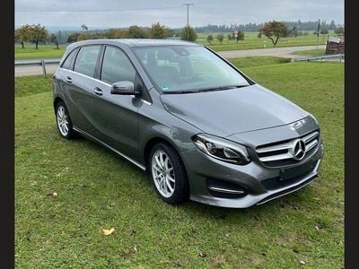 Grau Gebraucht 2015 Mercedes 220 Limousine | 17.000 € (Superpreis)