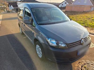 Usado VW Caddy Cup 102 HP (75 kW) 2013 Cinzento Monovolume