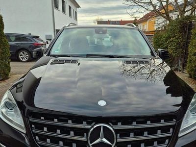 Gebraucht Mercedes ML250 204 PS (150 kW) 2012 Schwarz SUV