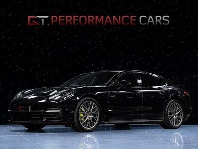 Porsche Panamera 4