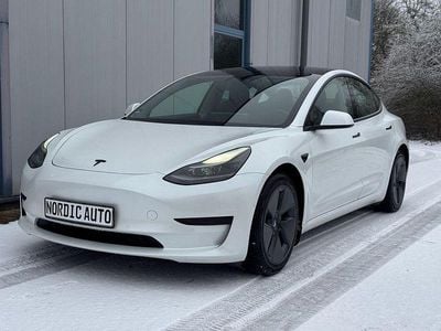 Pearl white multicoat Gebraucht 2021 Tesla Model 3 Standard Range Plus Limousine | 20.995 € (Fairer Preis)