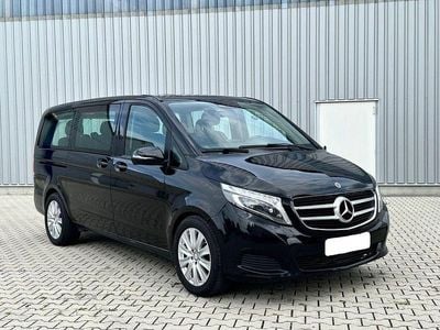 Mercedes V220