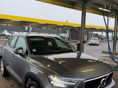 Grau Gebraucht 2018 Volvo XC40 SUV | 20.500 €