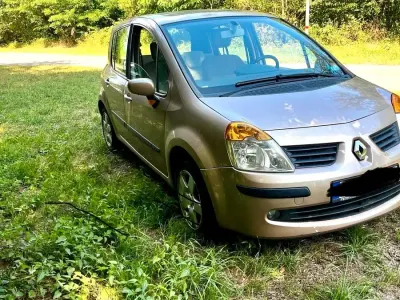 Gebraucht Renault Modus 88 PS (64 kW) 2004 Gold Van / Kleinbus