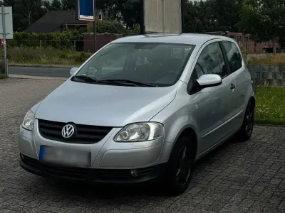 Gebraucht VW Fox Style 55 PS (40 kW) 2010 Grau Kleinwagen