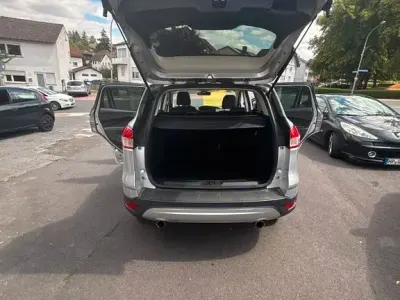 Gebraucht Ford Kuga Titanium 140 PS (102 kW) 2014 Silber SUV