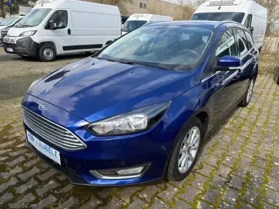 Używany Ford Focus Titanium 150 KM (110 kW) 2018 Niebieski Sedan/Limuzyna