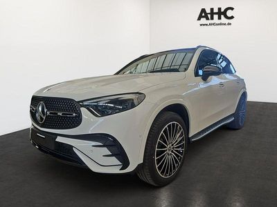 Używany Mercedes GLC300e AMG 197 KM (144 kW) 2026 Biały SUV