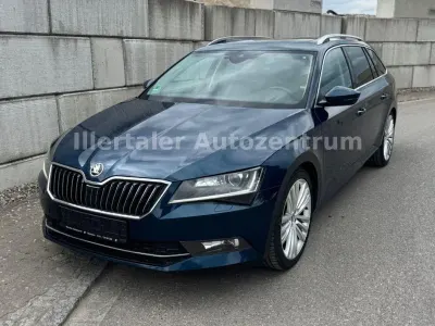 Gebraucht Skoda Superb Style 190 PS (139 kW) 2016 Blau Kombi