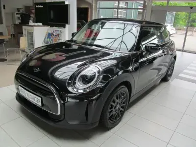 Gebraucht Mini Cooper Classic 136 PS (100 kW) 2022 Schwarz Kleinwagen