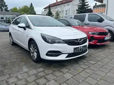 Gebraucht Opel Astra Elegance 131 PS (96 kW) 2019 Schneeweiss Kombi