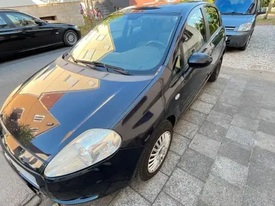 Gebraucht Fiat Punto 77 PS (56 kW) 2009 Blau Kleinwagen