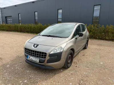 Gebraucht Peugeot 3008 Access 120 PS (88 kW) 2012 Grau Kombi