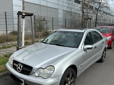 Gebraucht Mercedes C180 143 PS (105 kW) 2003 Silber Limousine
