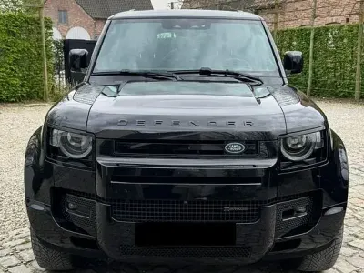 Second-hand Land Rover Defender Black Edition 300 CP (220 kW) 2023 Negru SUV