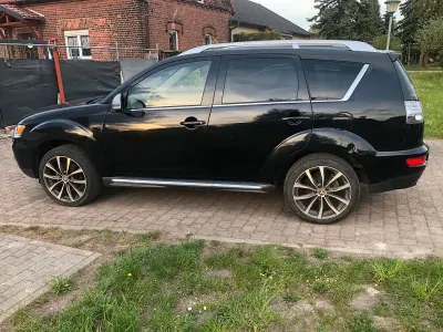 Brugt Mitsubishi Outlander 170 HK (125 kW) 2010 Sort SUV