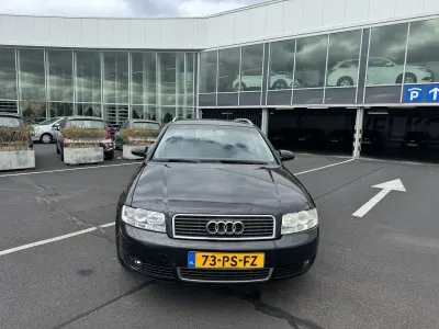 Gebraucht Audi A4 131 PS (96 kW) 2004 Schwarz Kombi