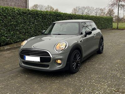 Grau Gebraucht 2018 Mini Cooper Kleinwagen | 14.499 € (Fairer Preis)