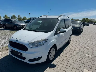 Gebraucht Ford Tourneo Courier 95 PS (69 kW) 2016 Weiß Van / Kleinbus
