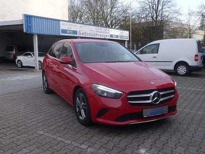 Gebraucht Mercedes B180 136 PS (100 kW) 2020 Rot Van / Kleinbus