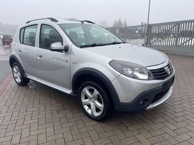Gebraucht Dacia Sandero Stepway 98 PS (72 kW) 2010 Silber Limousine