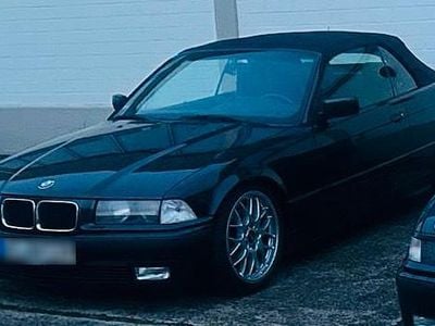 Schwarz Gebraucht 1993 BMW 325 Cabriolet Cabrio | 12.000 €