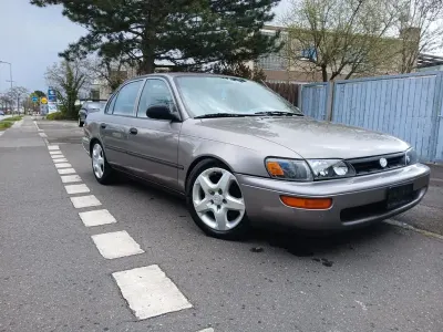 Gebraucht Toyota Corolla 105 PS (77 kW) 1995 Gold Limousine