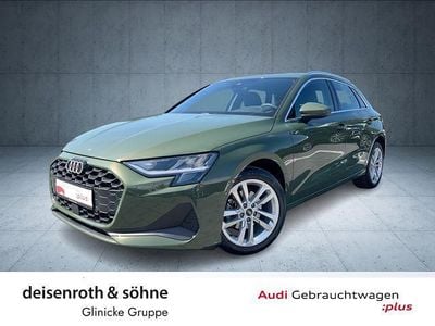 Distriktgrün metallic Gebraucht 2024 Audi A3 Ambiente Limousine | 31.755 € (Guter Preis)