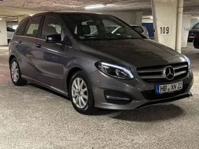 Używany Mercedes B200 AMG line 136 KM (100 kW) 2017 Szary Minivan