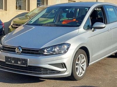 Gebraucht VW Golf Sportsvan Comfortline 131 PS (96 kW) 2019 Silber Van / Kleinbus