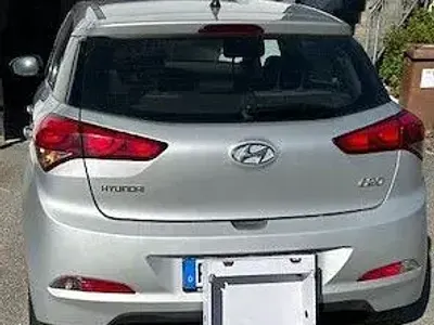 Gebraucht Hyundai i20 Active 101 PS (74 kW) 2018 Silber Limousine
