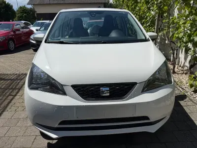 Używany Seat Mii Chic 68 KM (50 kW) 2018 Biały Hatchback