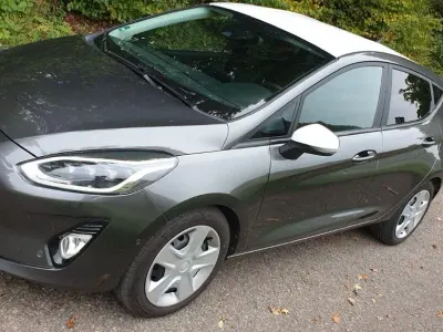 Używany Ford Fiesta Cool & Connect 101 KM (74 kW) 2018 Szary Hatchback