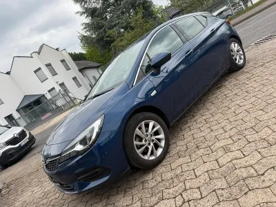 Gebraucht Opel Astra 110 PS (80 kW) 2019 Blau Limousine