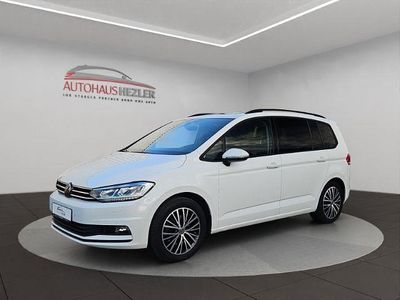 Weiß Gebraucht 2024 VW Touran Comfortline Van / Kleinbus | 30.499 € (Fairer Preis)